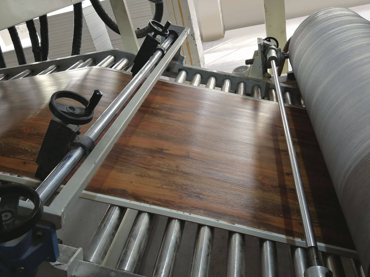 Lini Produksi Panel Laminasi PVC